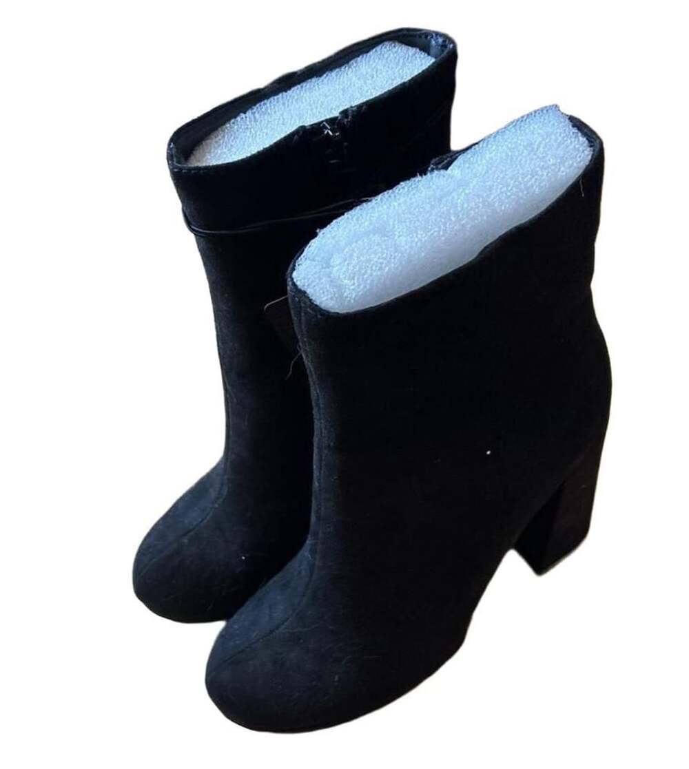 Forever 21 Black Suede Block Heel Ankle Booties